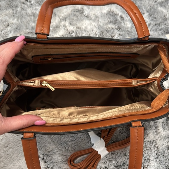 NWOT Davis & Town The Madeline 3-in-1 Purse Croc Embossed Handbag Leather Purse - Picture 6 of 16